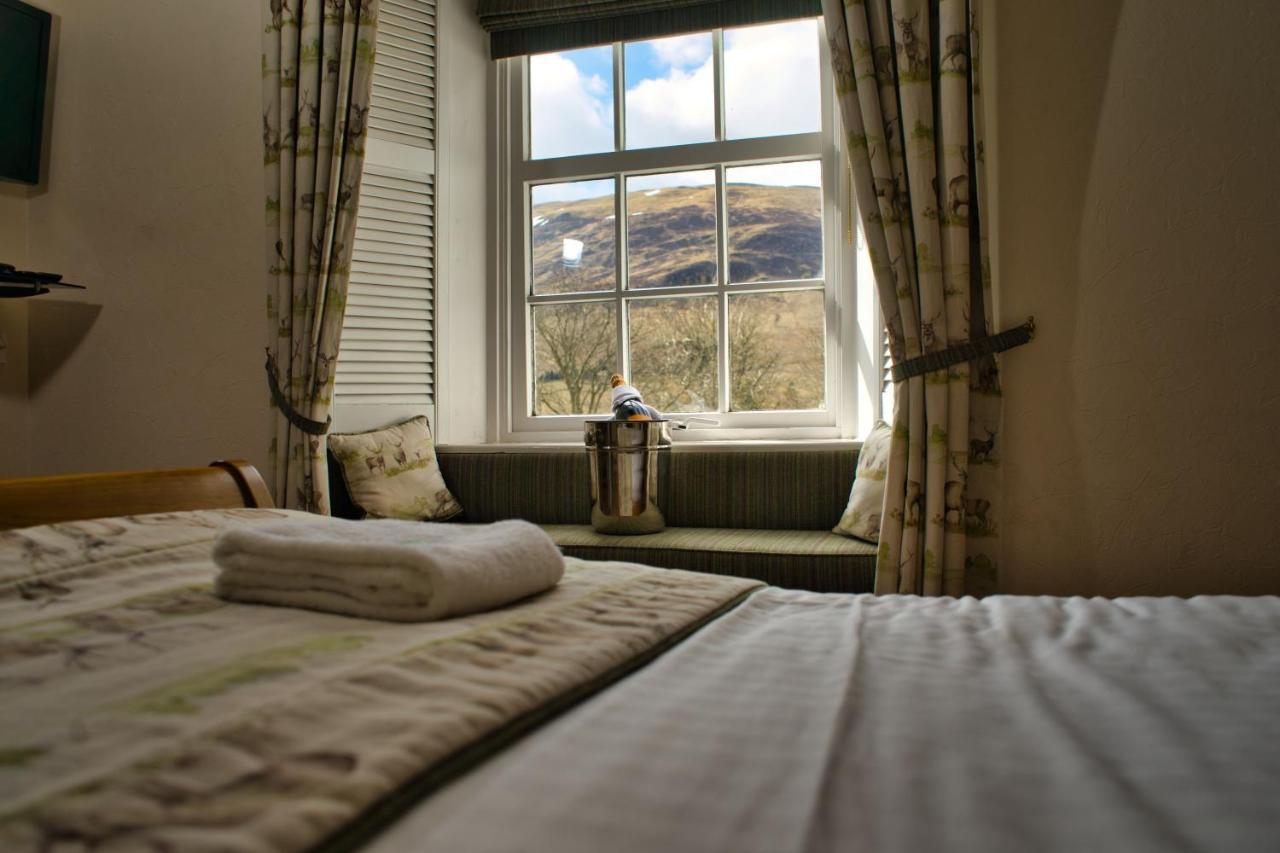 Glen Clova Hotel & Luxury Lodges Millton of Clova Exterior foto