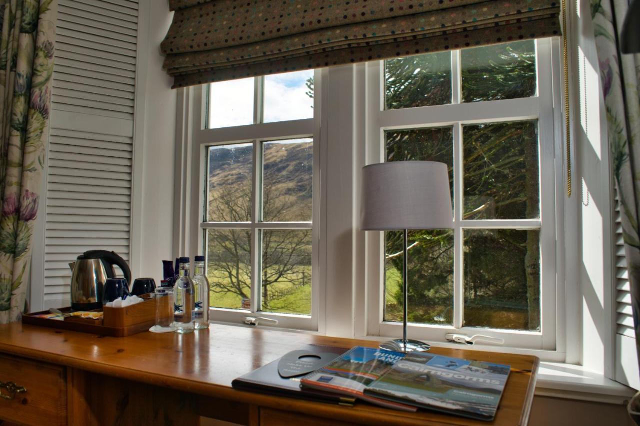 Glen Clova Hotel & Luxury Lodges Millton of Clova Exterior foto